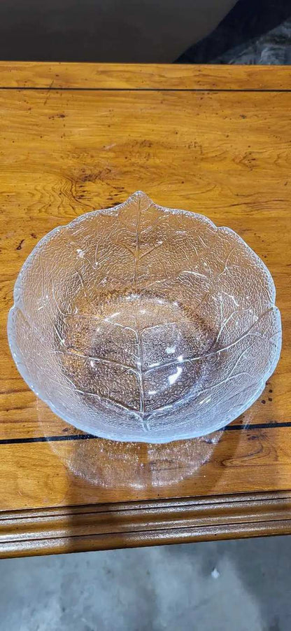 Clear Glass Leaf Pattern Bowl and Plate Set - 16pcs