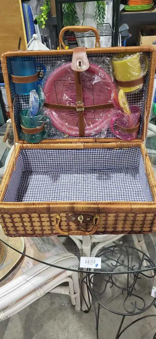 Wicker Picnic Basket Set
