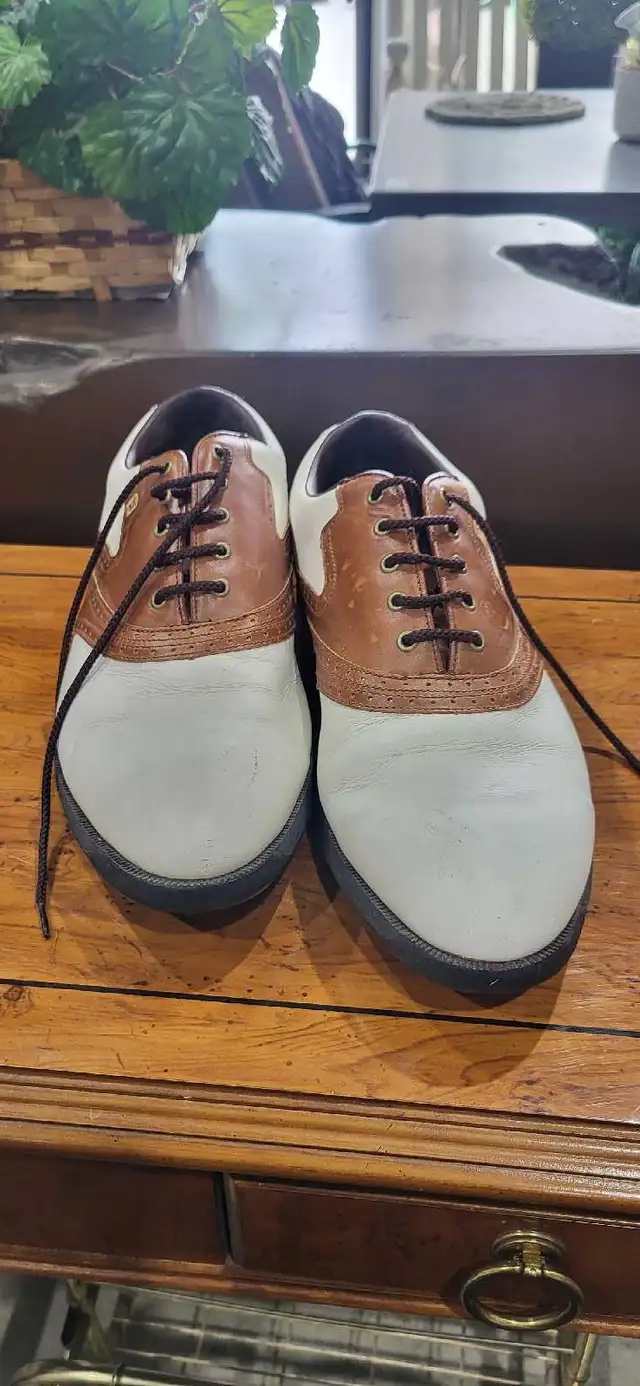 FootJoy Golf Saddle Shoes Size 10.5