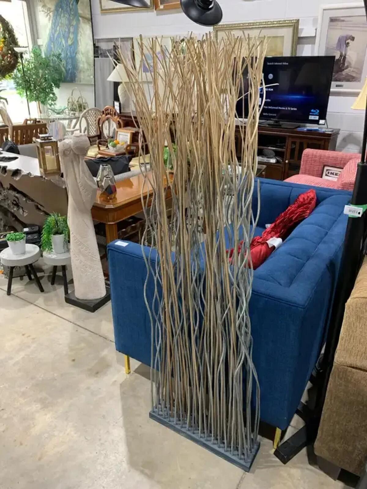 Branches de saule de 63 pouces avec base en bois bleu