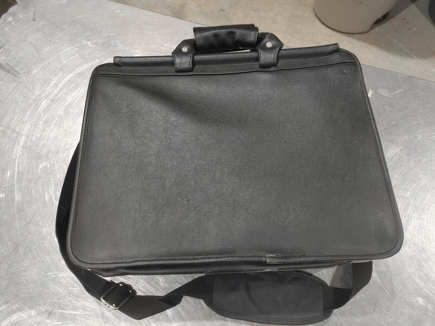 Good Condition Toshiba 5 Compartment Briefcase Leather Laptop Bag Black