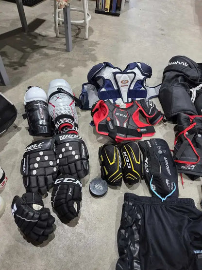 Youth Small/Large Hockey Gear