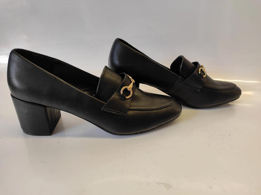 Le Chateau -Leather Platform Loafer- Black. Size: 40