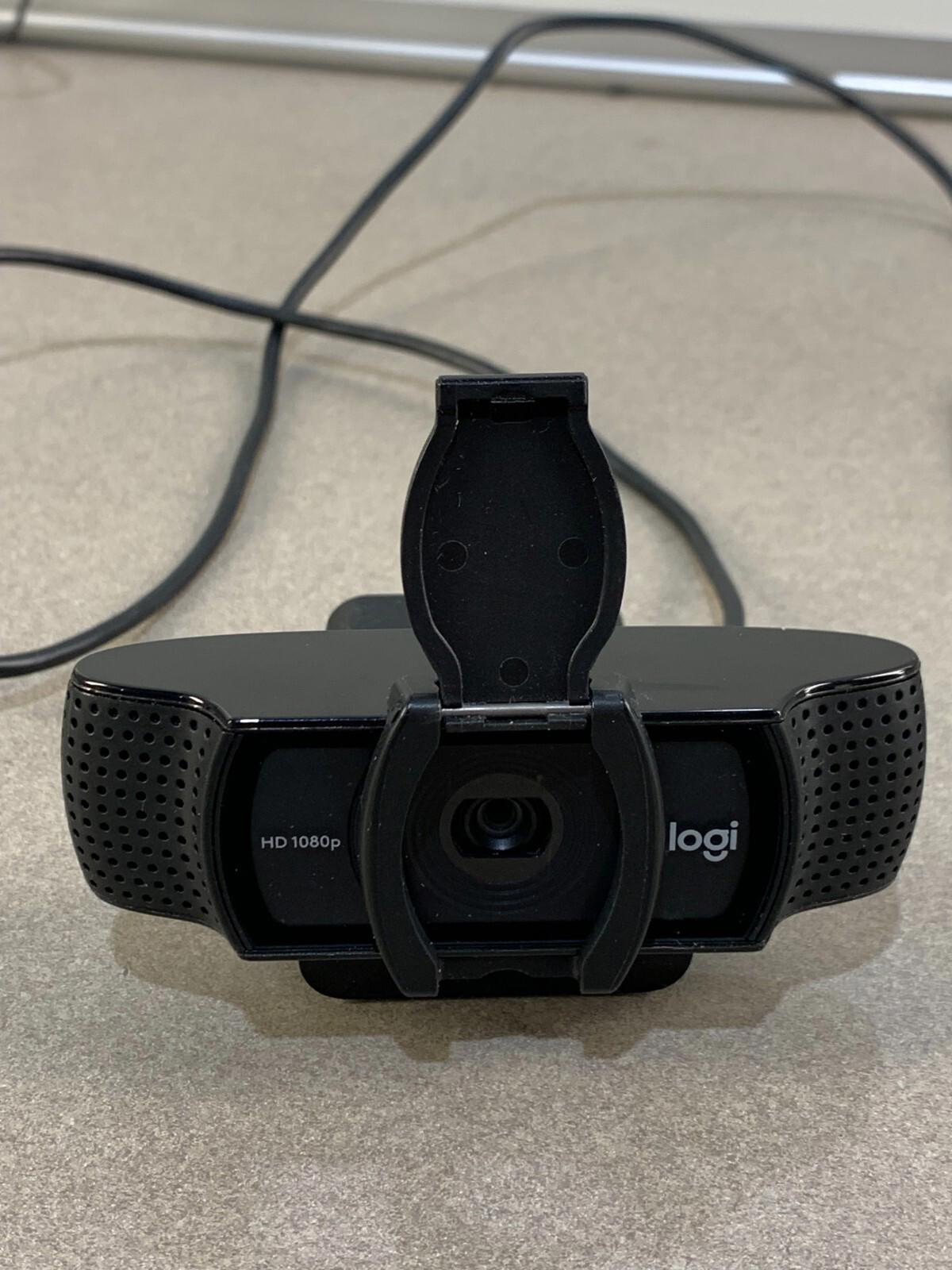 Logitech HD Pro Webcam C920 Widescreen Video Calling and Recording, 1080p Webcam