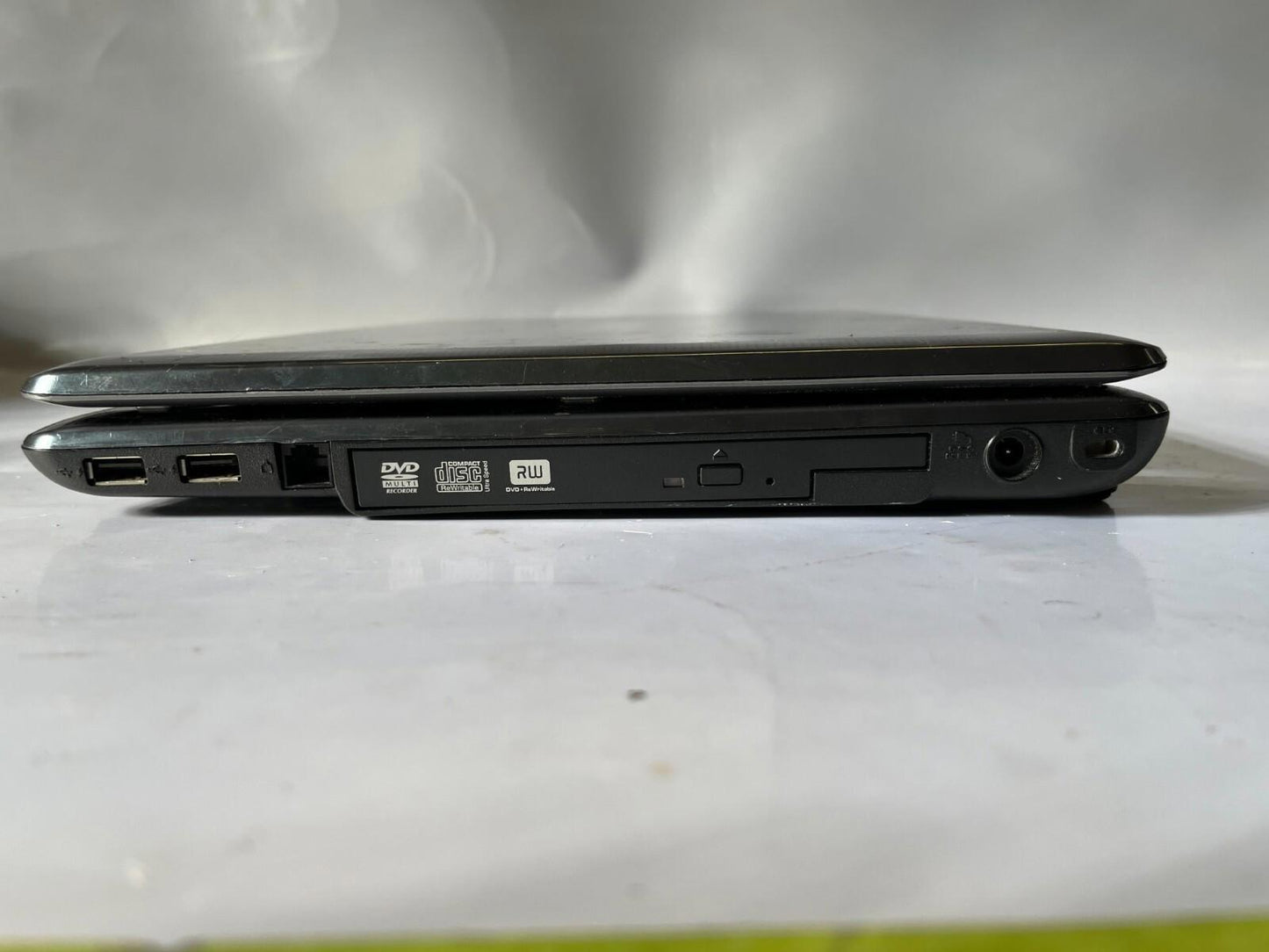 Toshiba A300 Core 2 Duo T6400 2.00GHz 3GB RAM NO HDD NO OS NO BATTERY