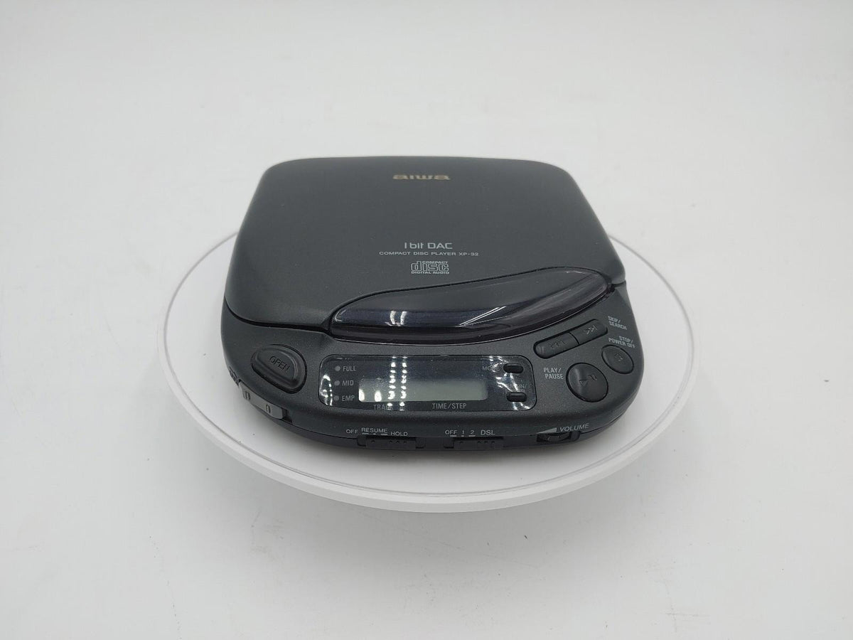 Good Condition AIWA Portable CD Player 1 Bit DAC Model XP-32 Black Works Tested