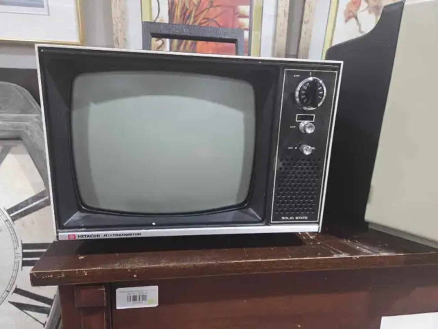 Hitachi Retro IC Transistor 12" TV