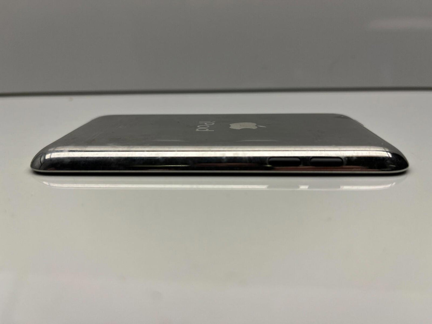 iPod Touch 32GB 4th Generation A1367 FOR PARTS