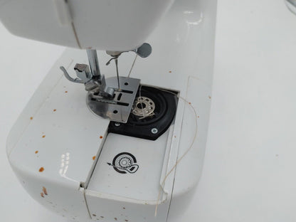 Euro-Pro X Sewing Machine Model 464XC White Tested Working w/ PSU - Fair