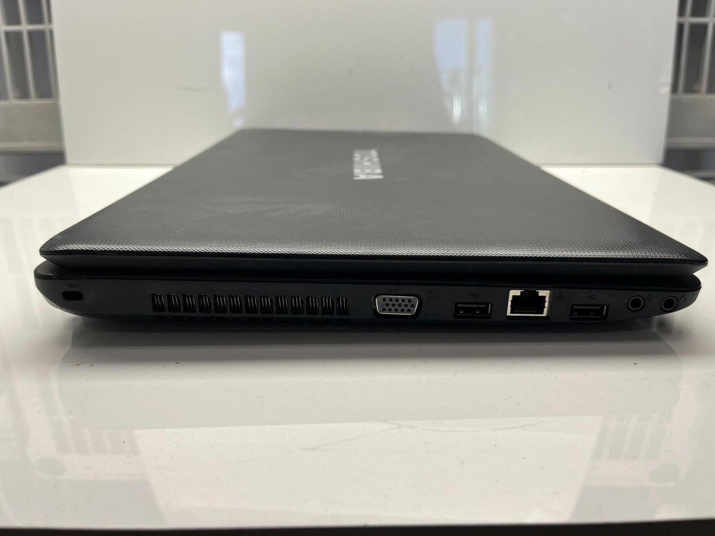 Toshiba Satellite C650 Laptop Intel Pentium FOR PARTS