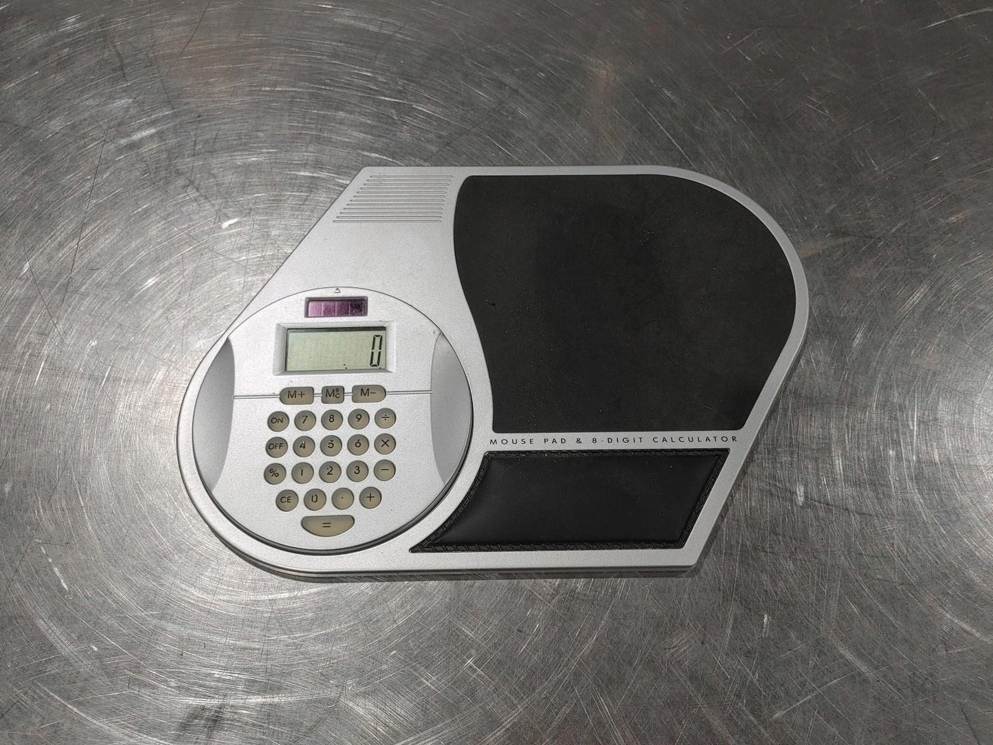 Good Condition Mouse Pad & 8-Digit Calculator Combo Device Silver/Black Works