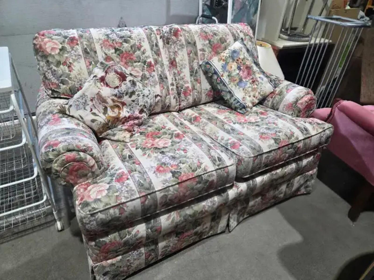 Vintage Floral Patterned Loveseat