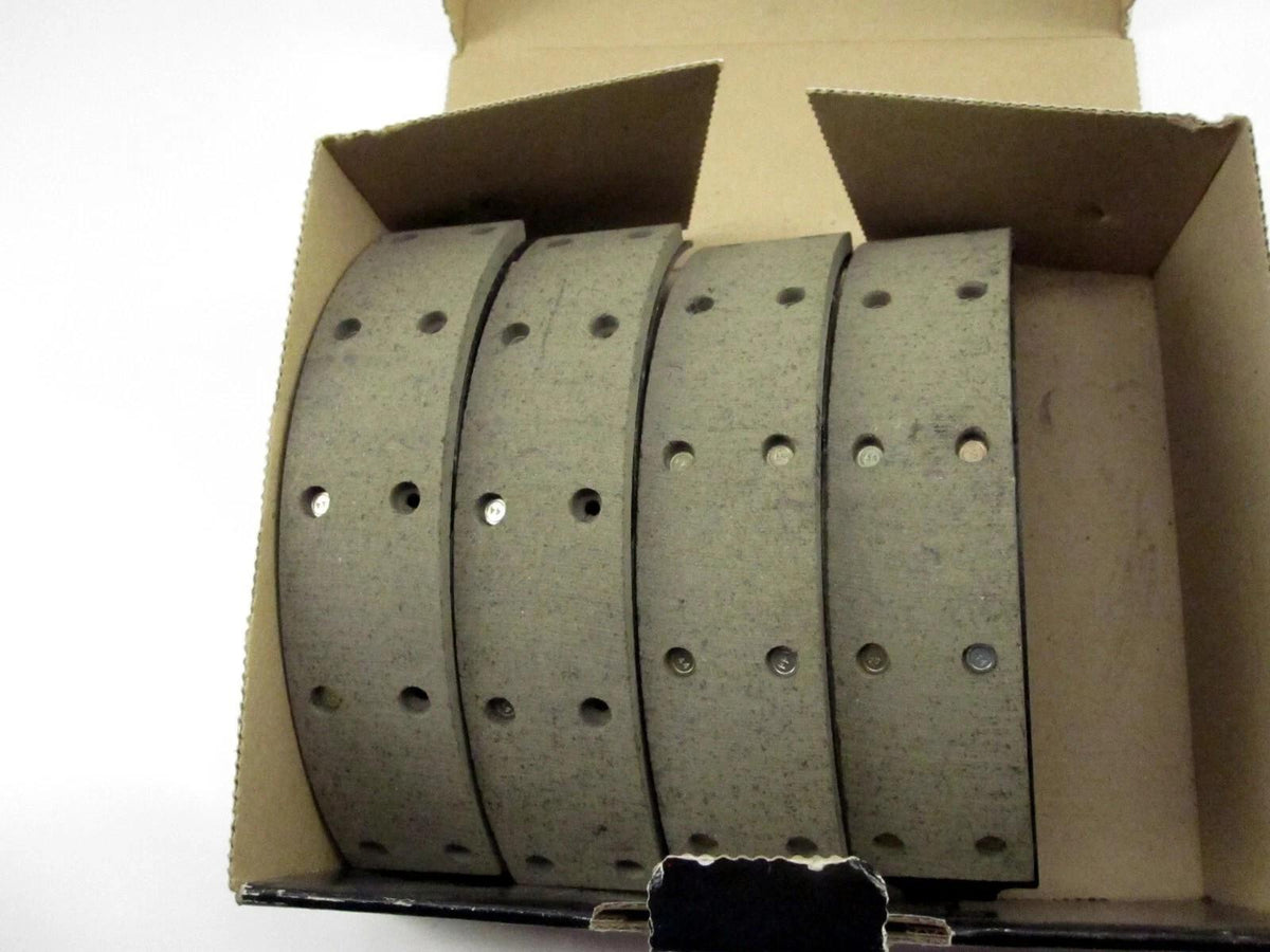 NAPA AE636R Riveted Brake Shoe Set 061003DT 6‑1003D3REL – New