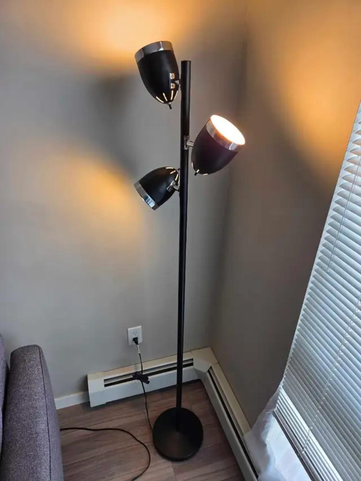 Black Metal 3-Light Tree Floor Lamp
