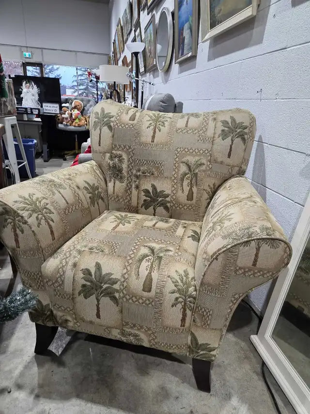Comfy Tree Pattern ArmChair