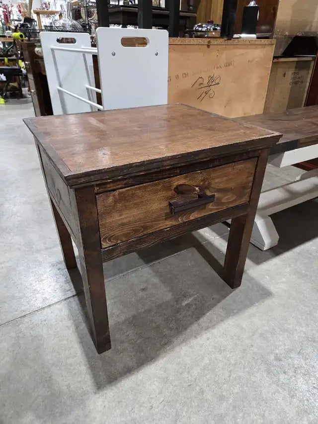 Natrual Wooden Side Table/Nightstand