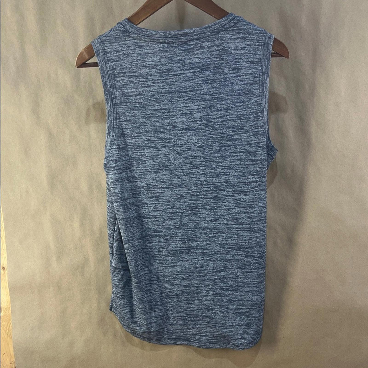 Athleta Women’s Gray Sleeveless Top (Size L)