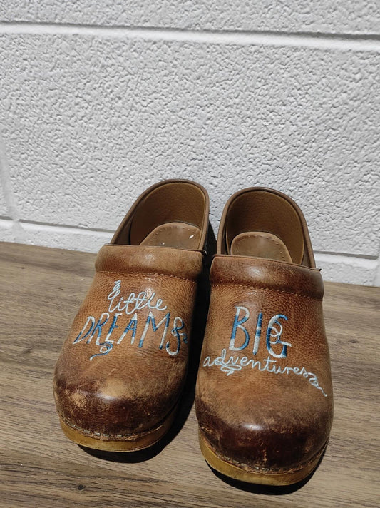 Dansko Clogs Little Dreams Big Adventures Brown Leather Clogs Size 38 (US 7.5-8)