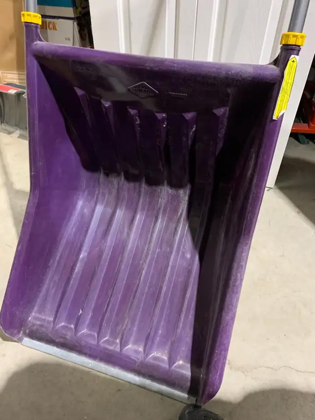 Snow Wolf Snow Shovel