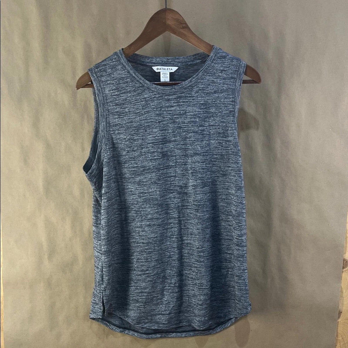Athleta Women’s Gray Sleeveless Top (Size L)