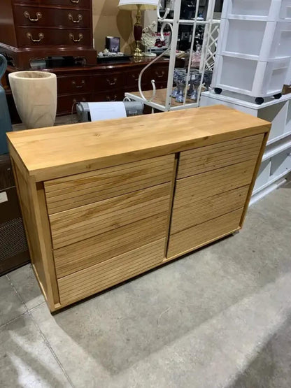 Wooden 8 Drawer Dresser