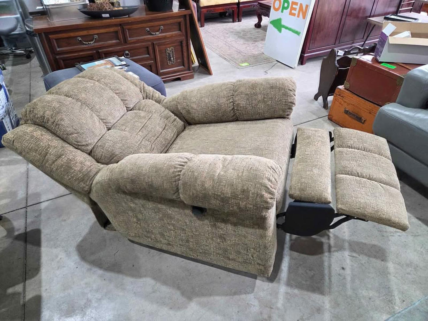 Comfy Fabric Recliner Chair