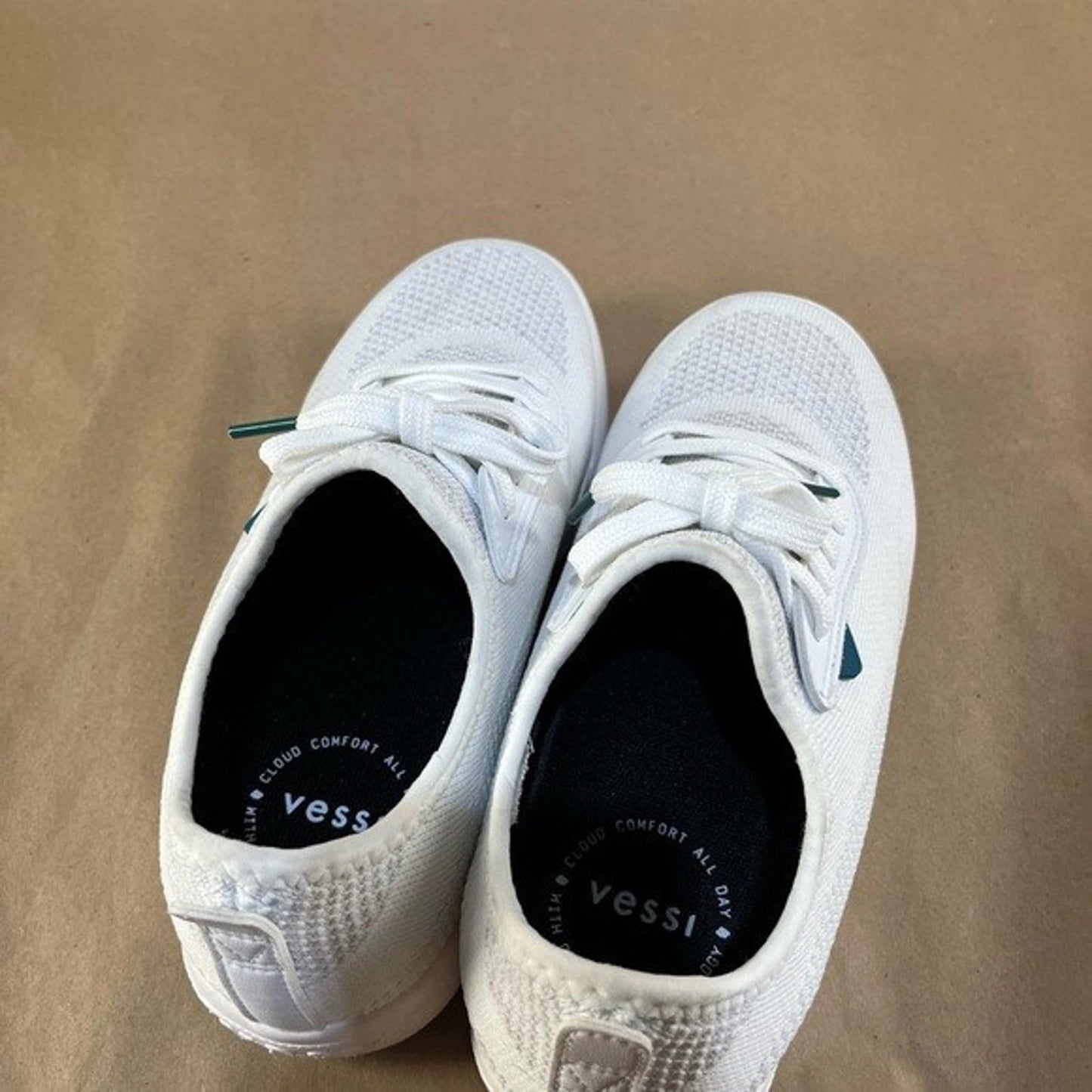 Vessi Weekend Sneakers (Women’s Size US 7)