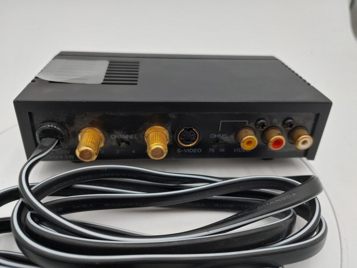 Excellent état Modulateur RF RadioShack 15-1214 Noir Non testé