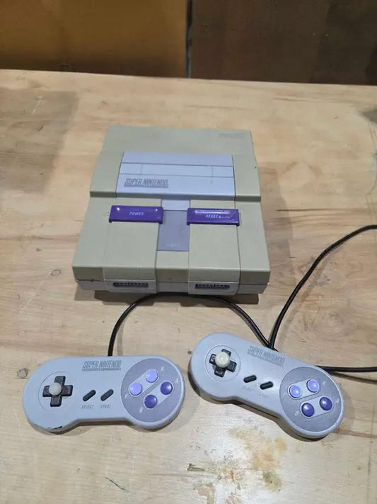 Super Nintendo & 2 Controllers - No Cables