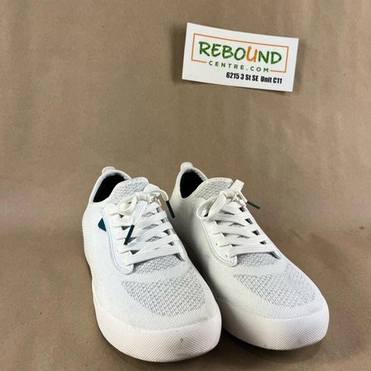 Vessi Weekend Sneakers (Women’s Size US 7)