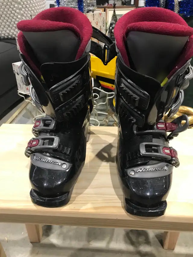 Nordica GP08 Womens Ski Boots (280mm)