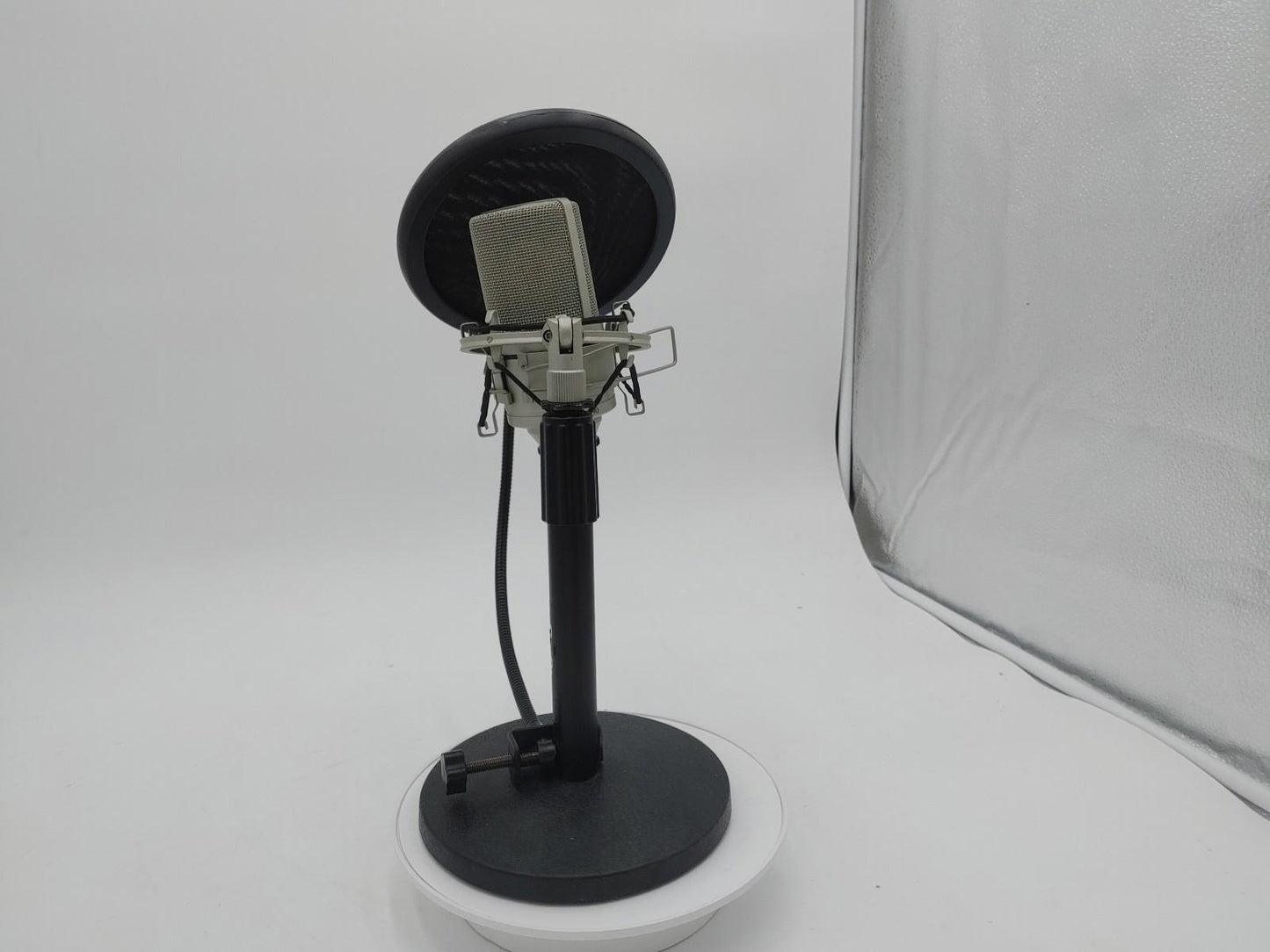 Excellent Condition MXL 990 Microphone Silver Untested + Stand & Pop Filter