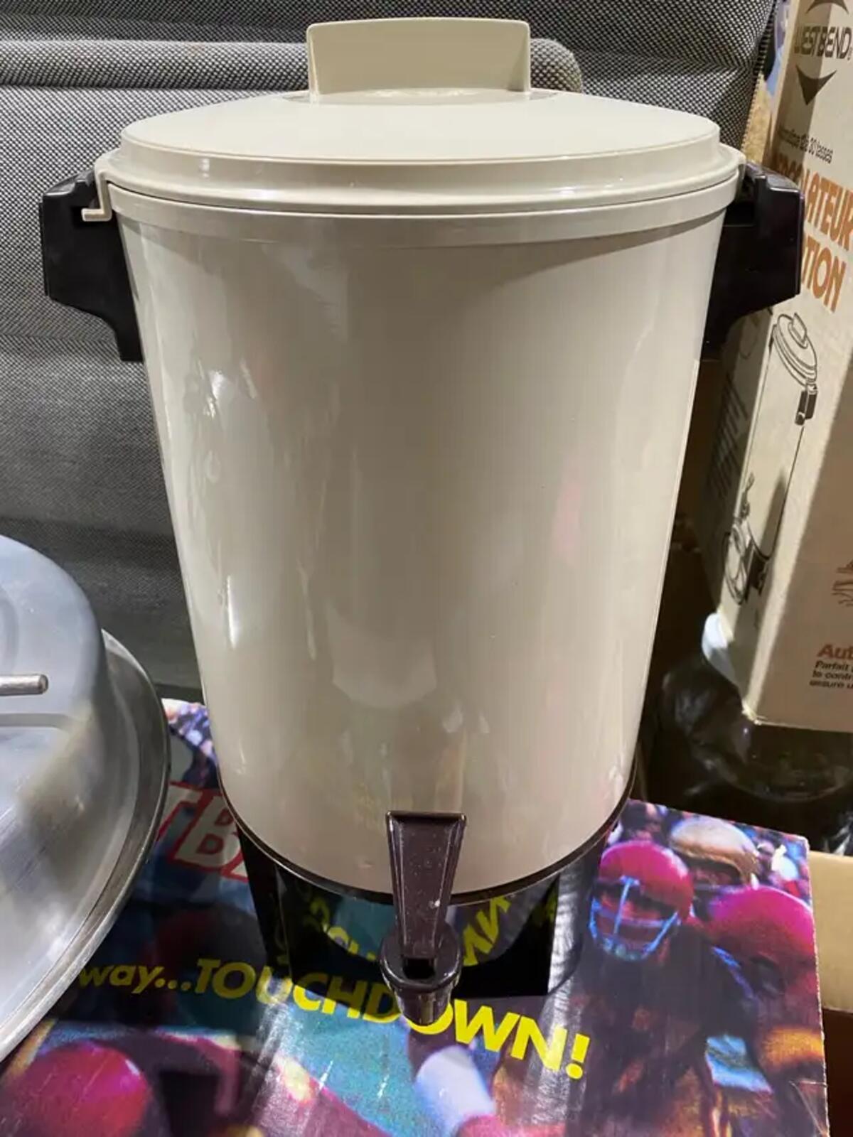 Vintage Medco 42 Cup Automatic Coffee Maker