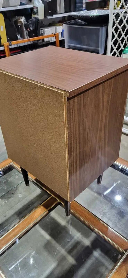 Mid-Century Modern Nightstand 15Dx26Tx18W
