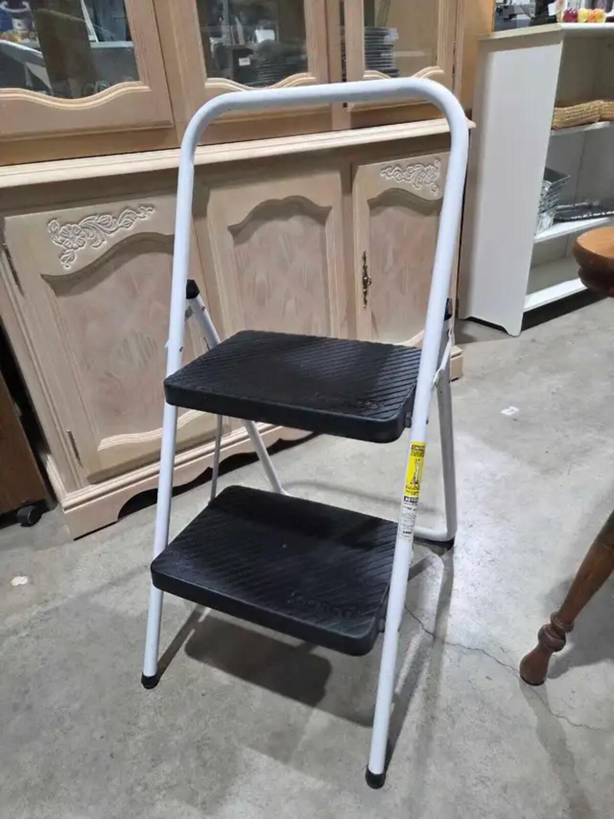 Cosco 2-Step Stool