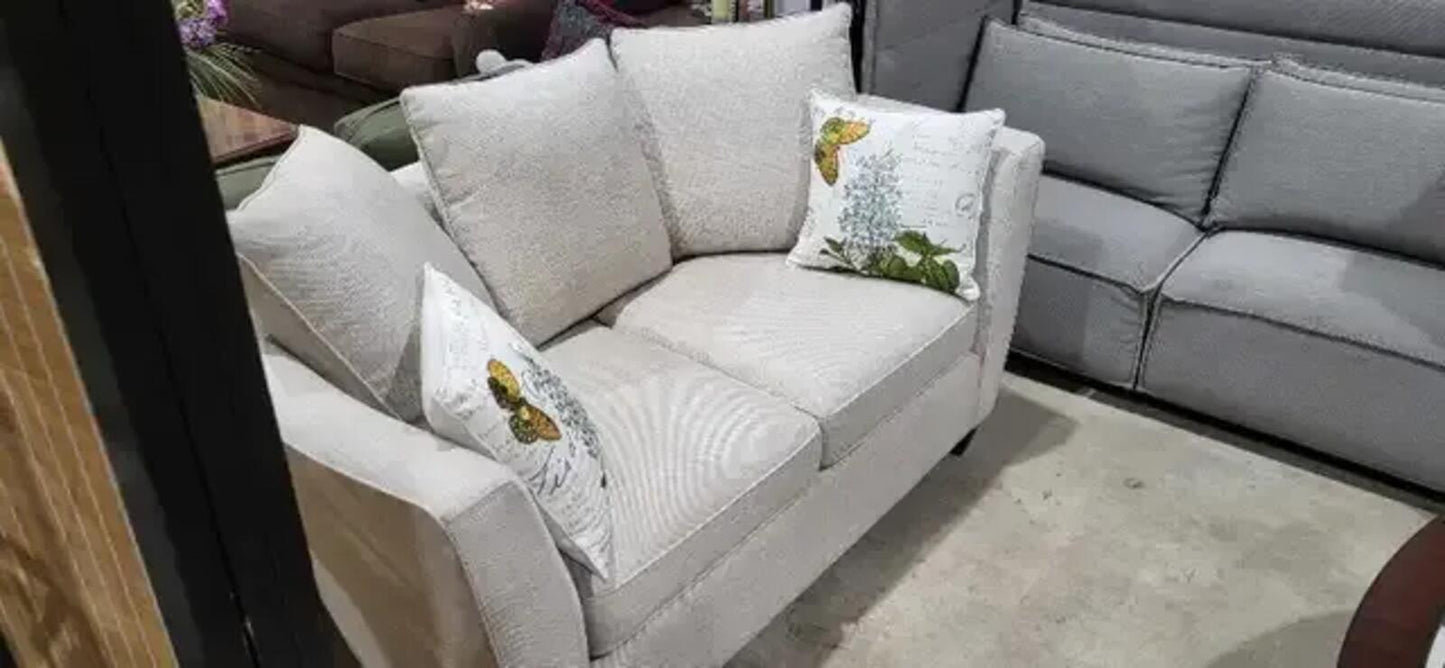 Stylus Loveseat Cream