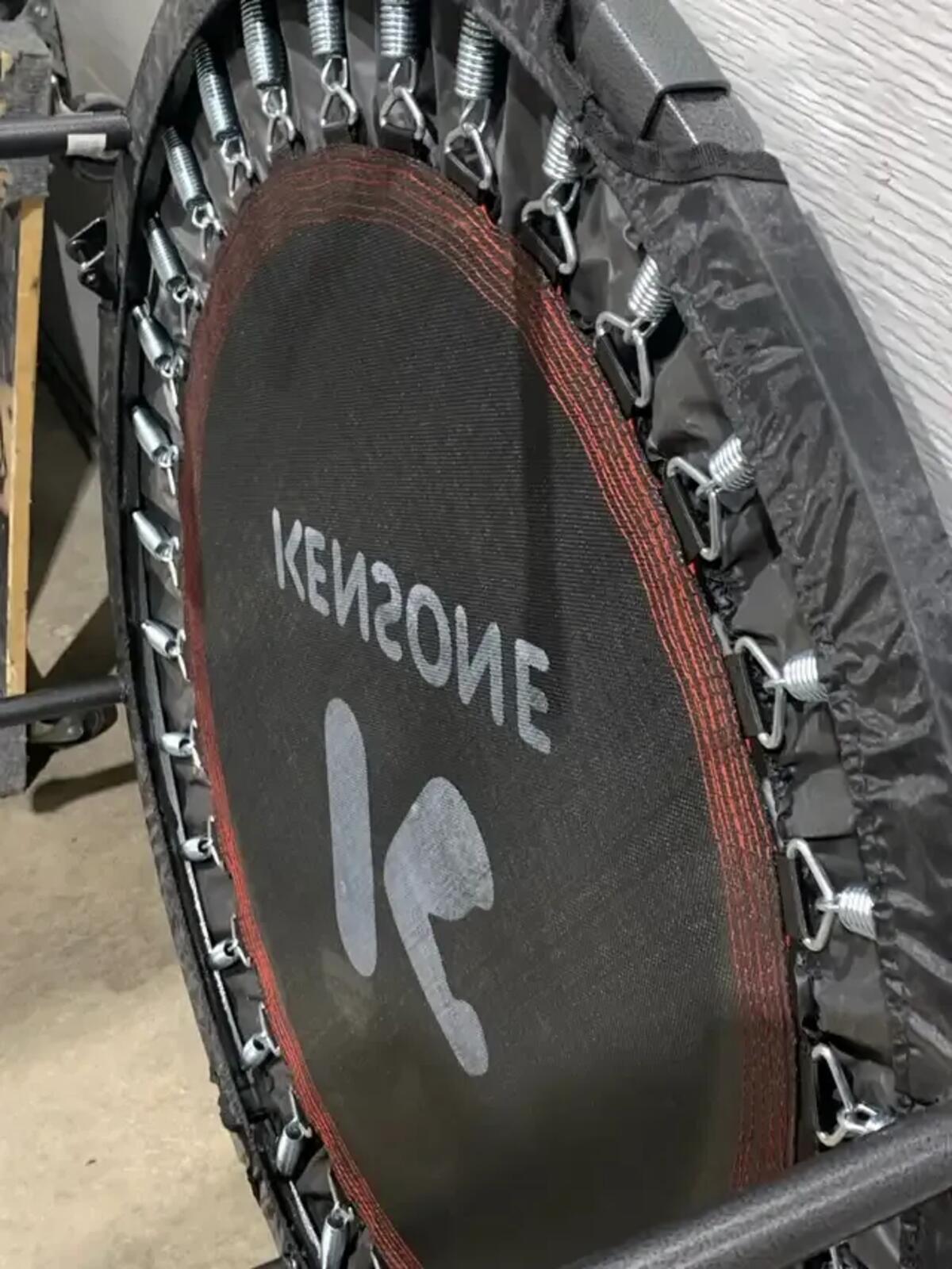 Kensone Trampoline
