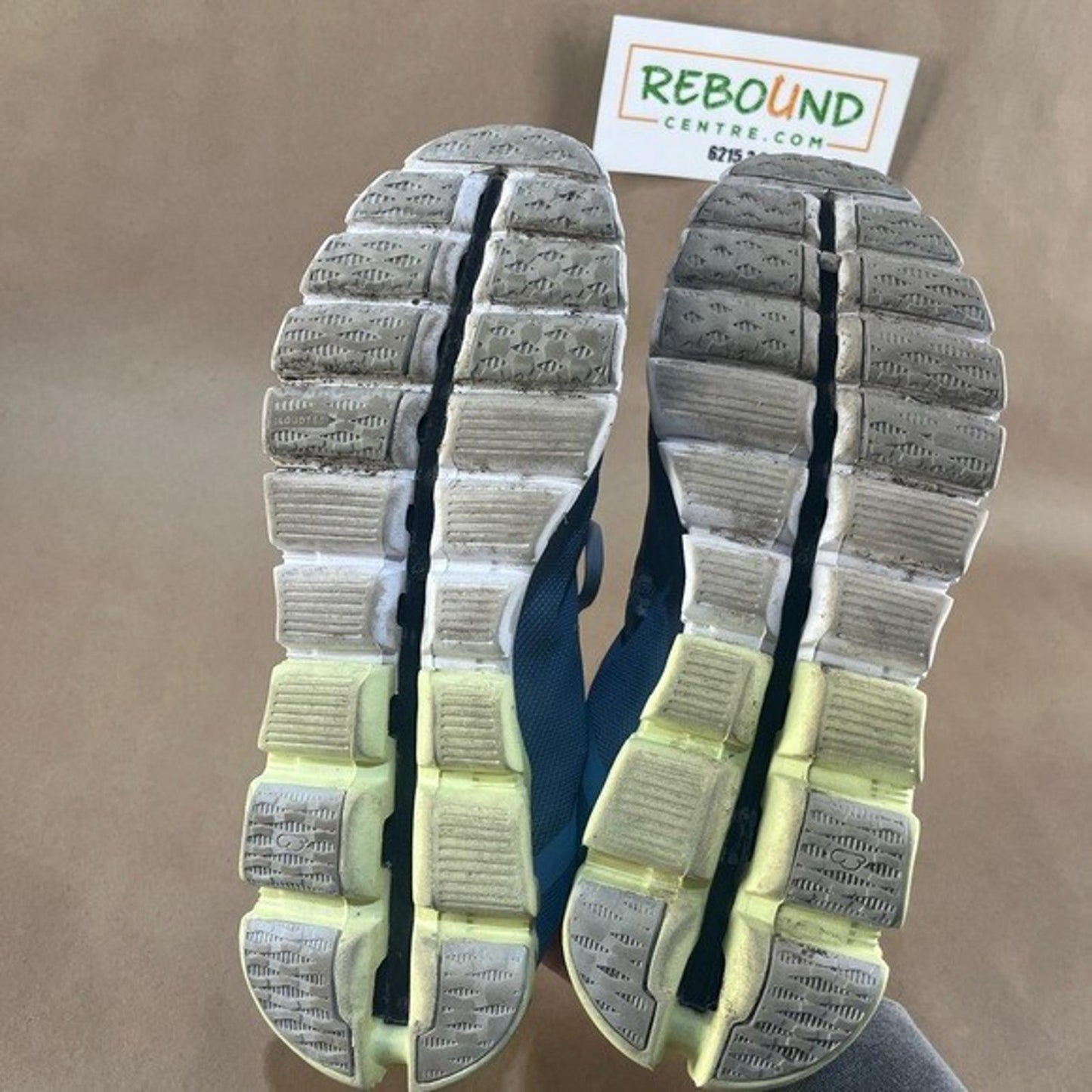 On Running Cloudflow 3 Sneakers (Men’s Size US 8.5)