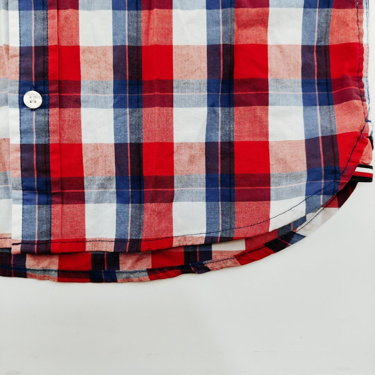 NWT Tommy Hilfiger Youth Button Down Blue and Red Plaid Shirt Size L (12-14)