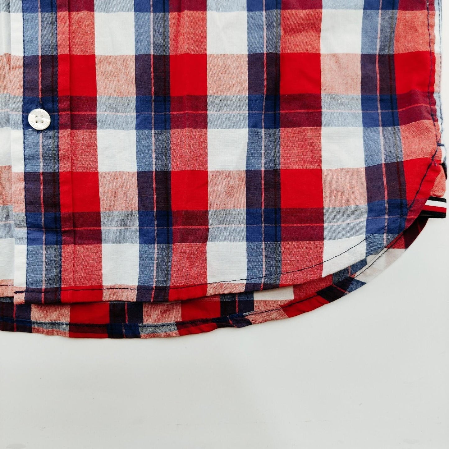 NWT Tommy Hilfiger Youth Button Down Blue and Red Plaid Shirt Size L (12-14)