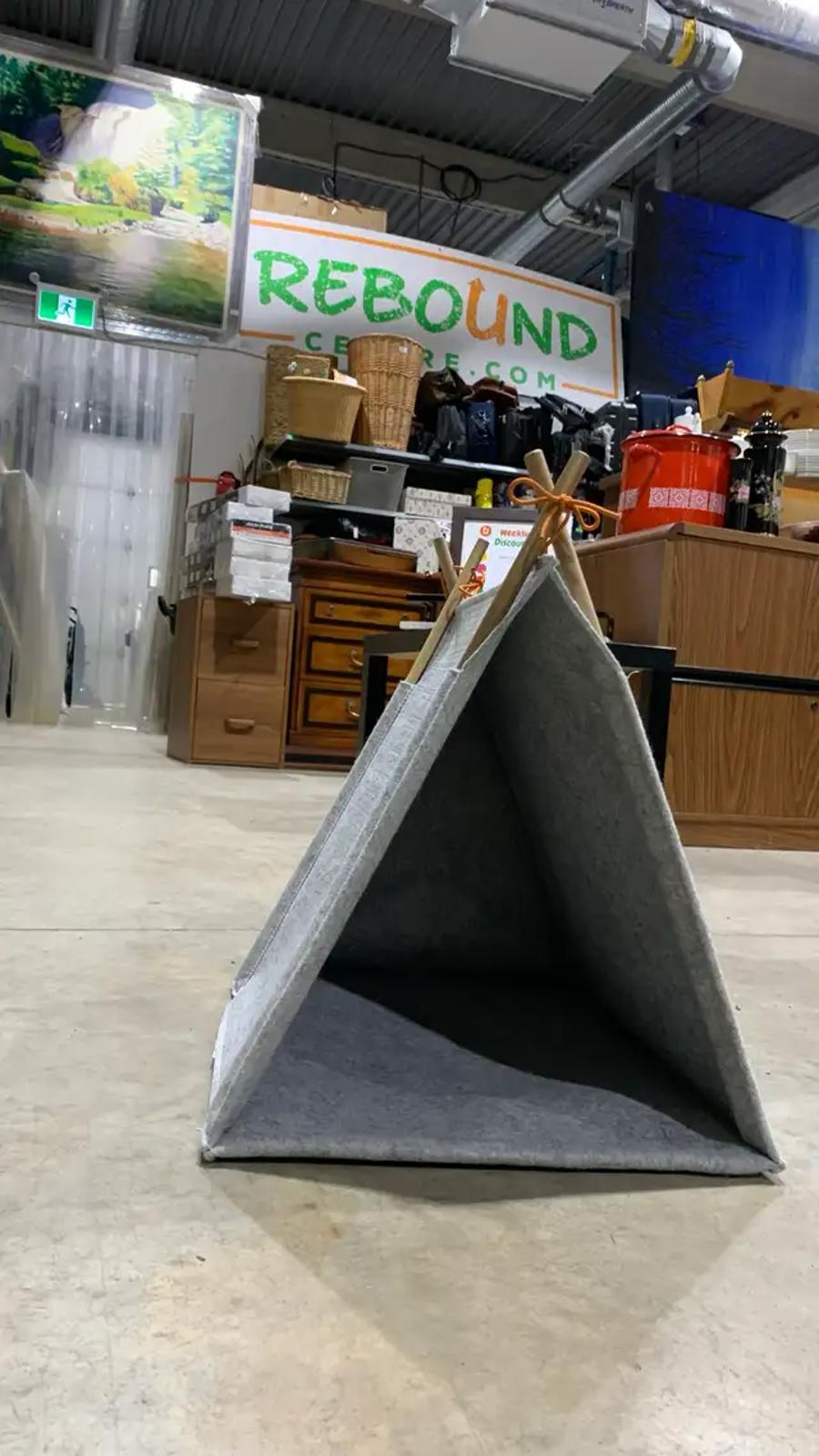 Grey Felt Cat Tent