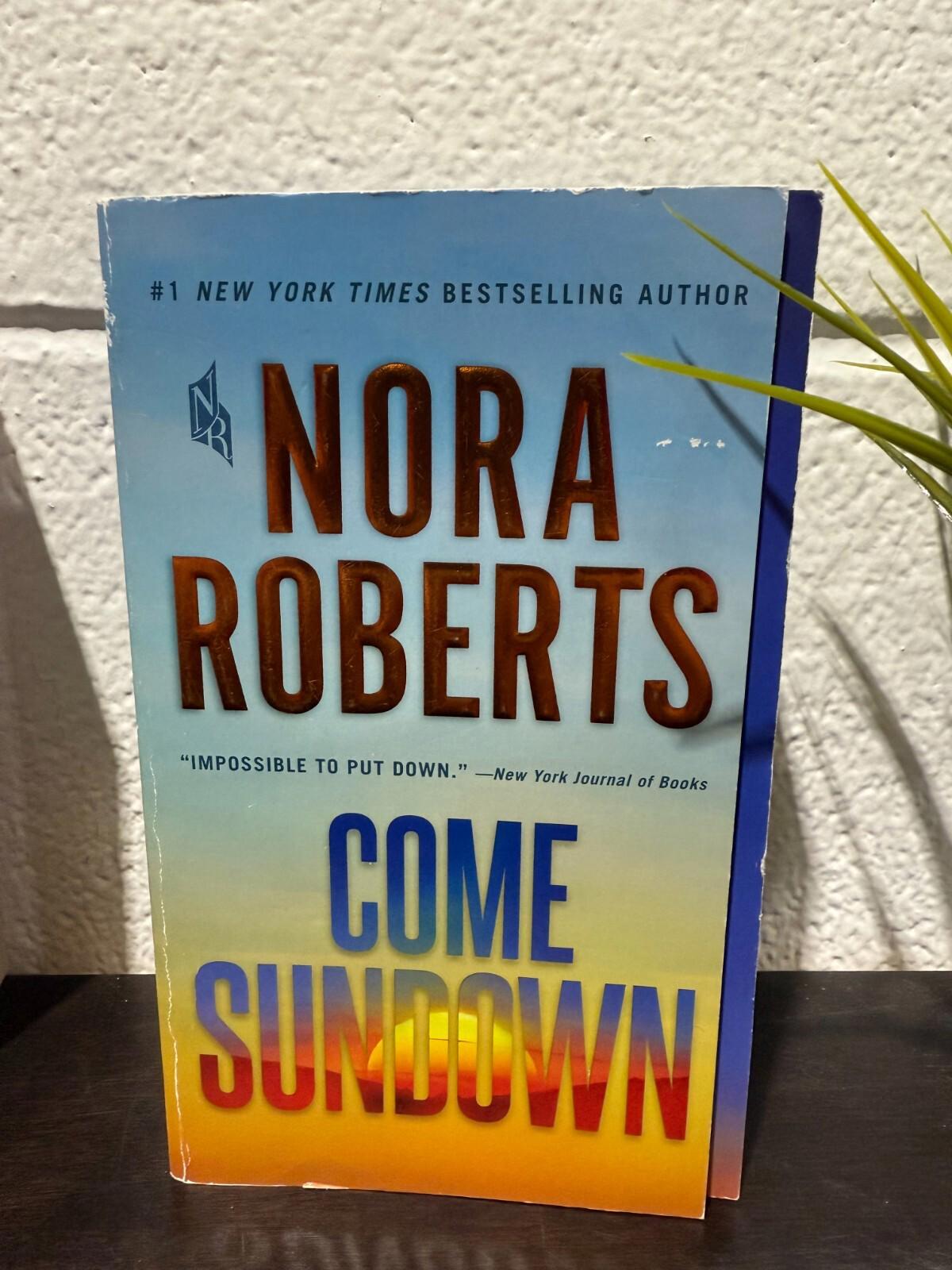 Nora Roberts: The MacGregor Collection & Come Sundown