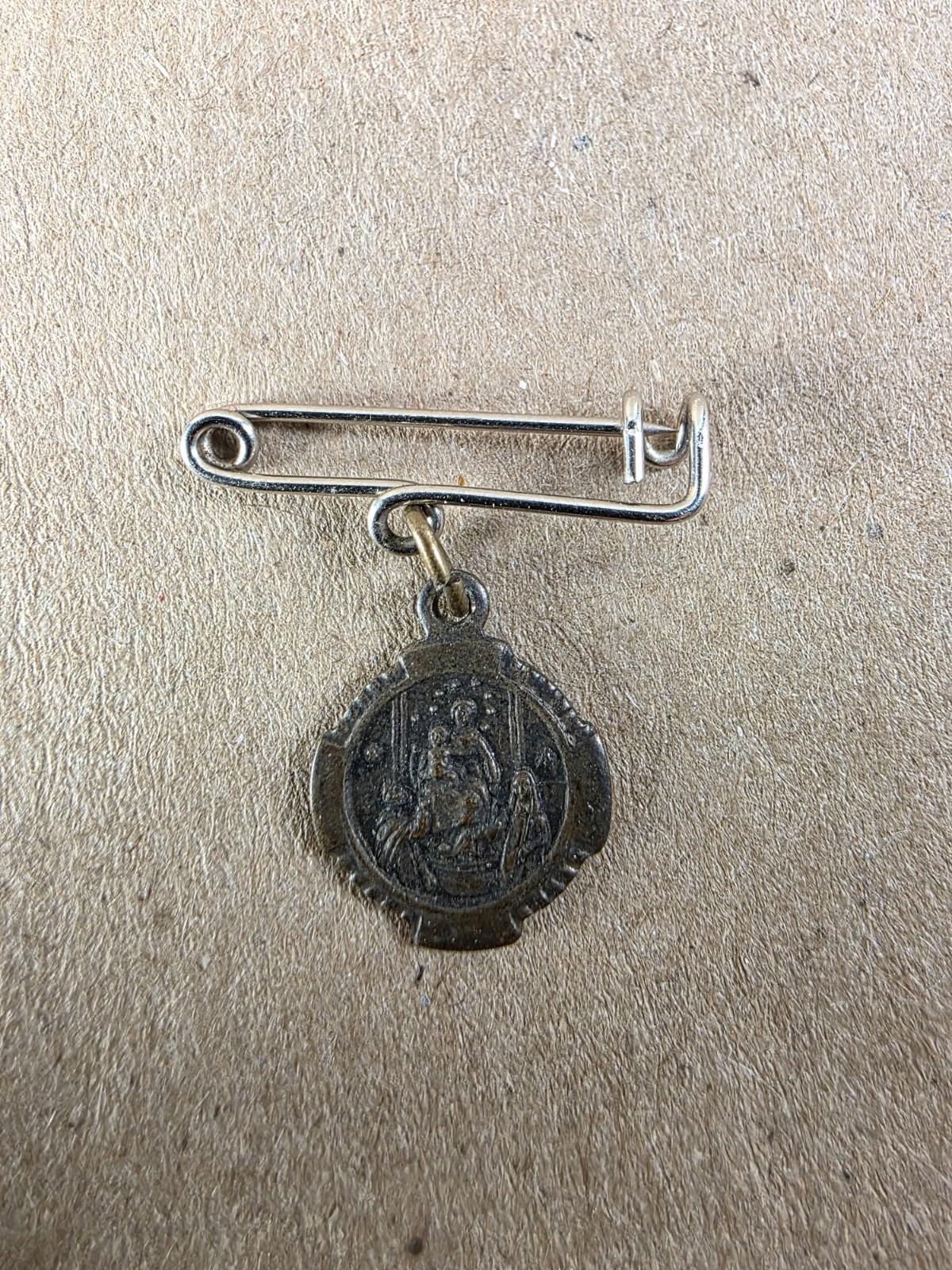 Antique Madonna del Rosario di Pompei Pendant Vintage Italian Catholic Religious