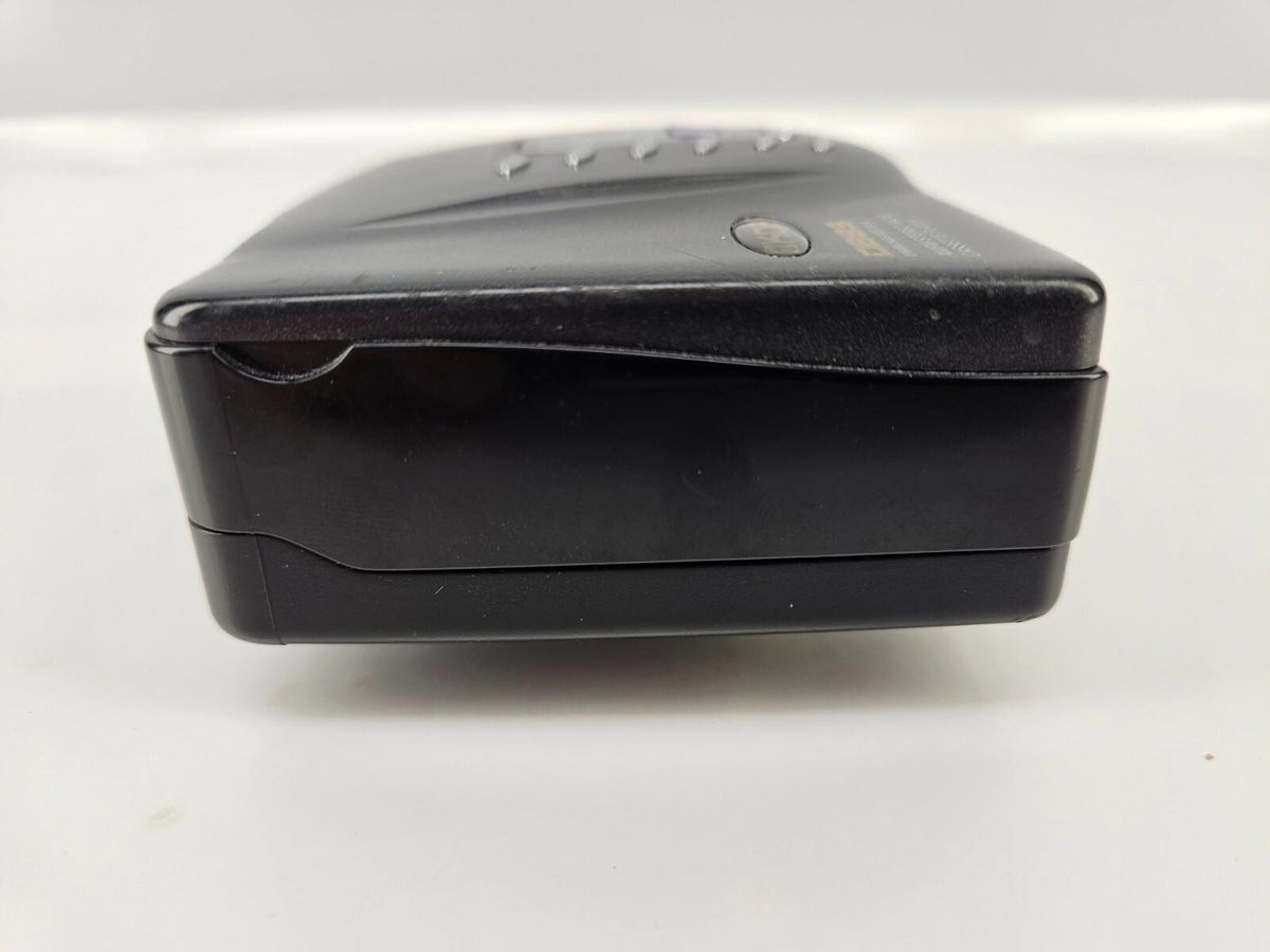 Lecteur cassette stéréo portable AM/FM Koss PP120 avec son à basses dynamiques amplifiées DBBS