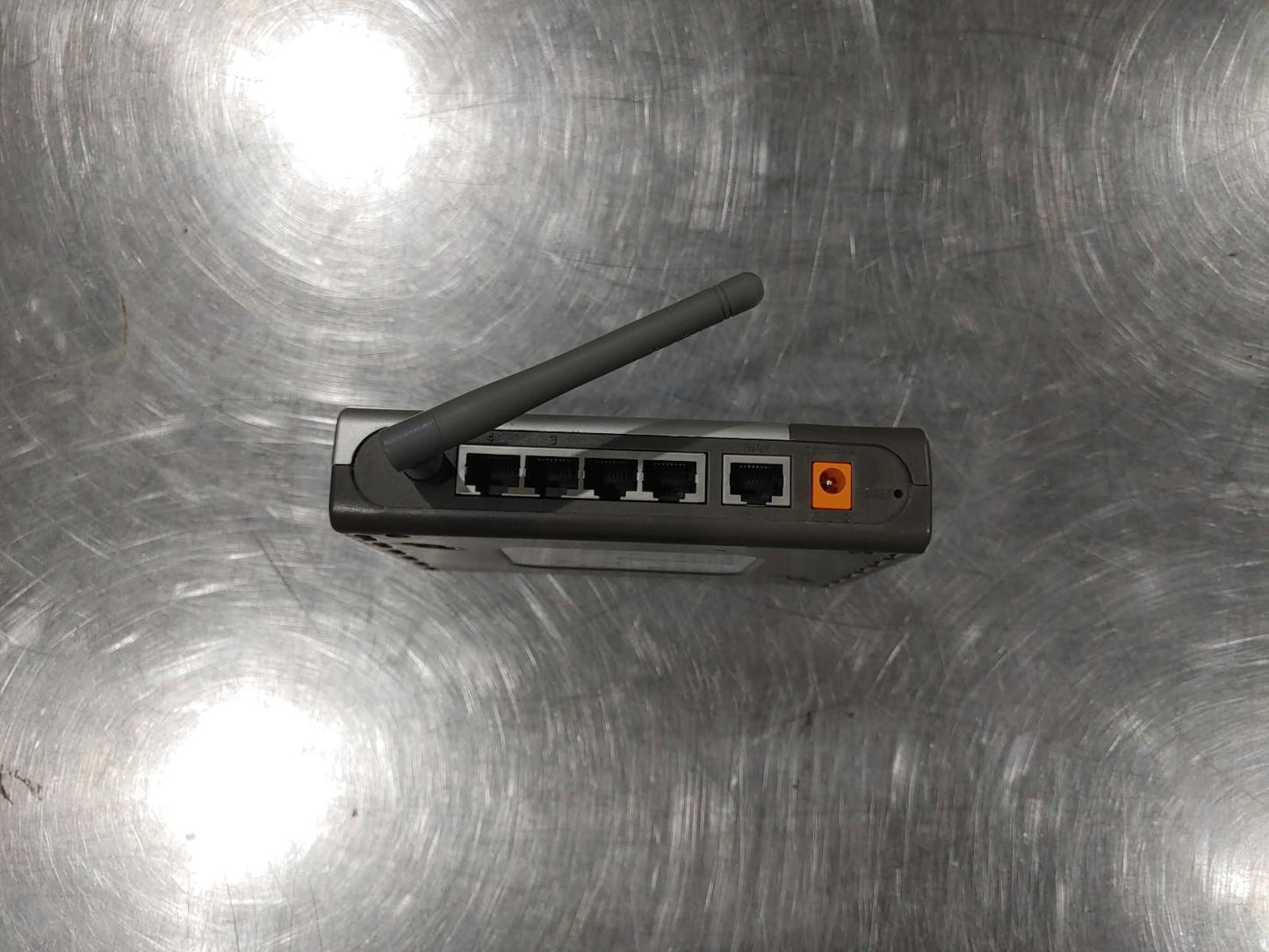 Good Condition D-Link 802.11g/2.4GHz Wireless Router Model Dl-524 Grey Untested