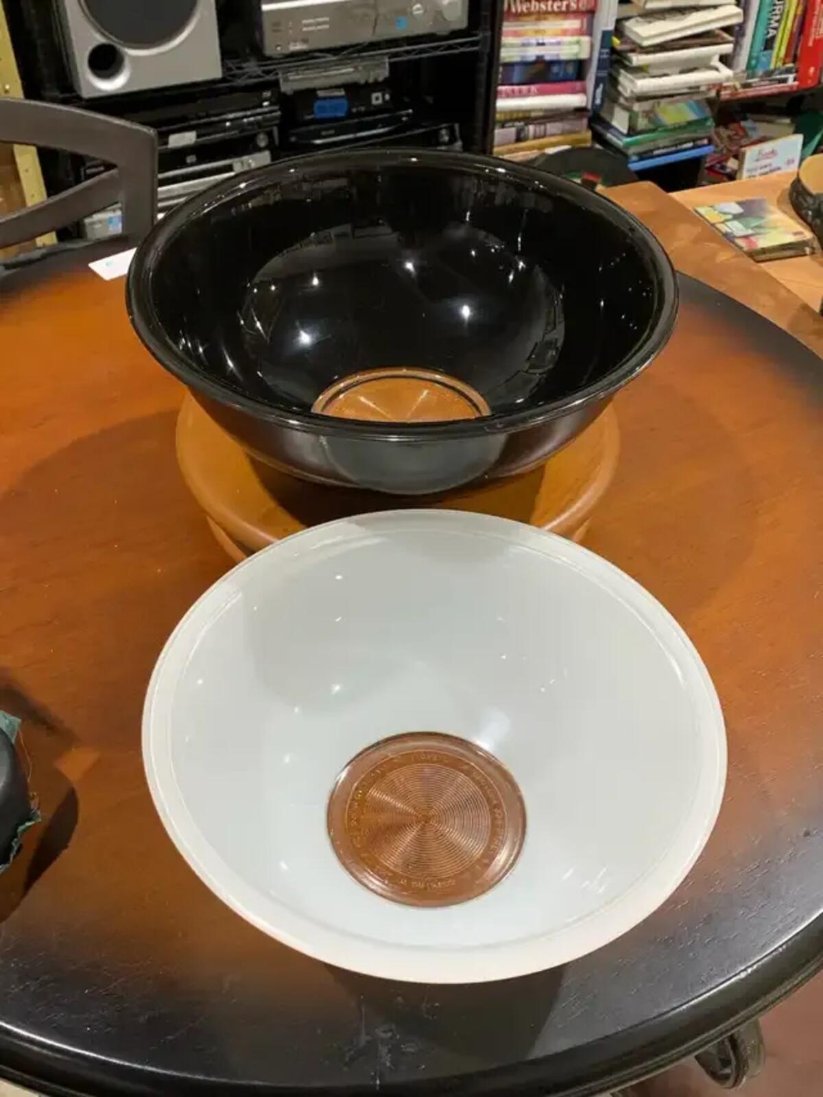 Vintage Black and White Pyrex Bowls