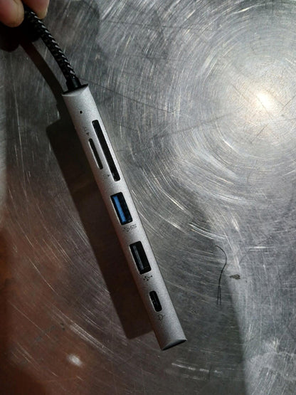 Tuweija USB MicroSD/SD USB-c Multiport Hub