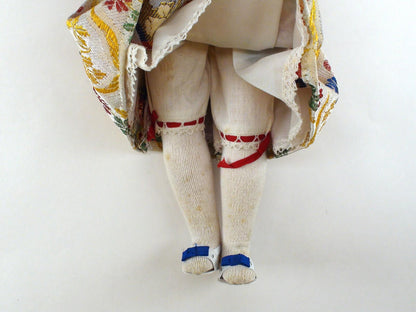 VINTAGE GOOD CONDITION  1964 Walt Disney Productions Vinyl Doll - Mary Poppins