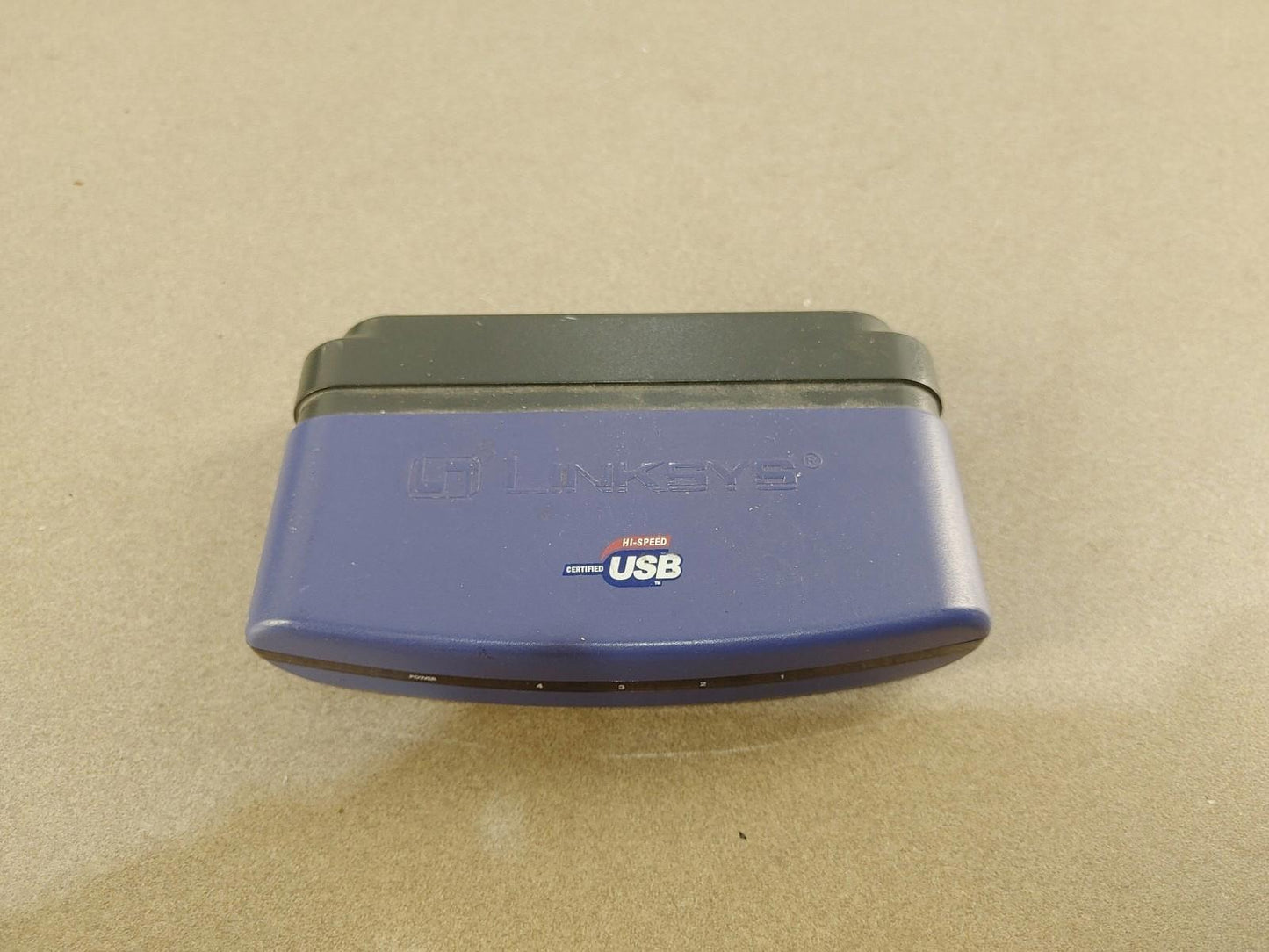 LINKSYS ProConnect Hi-Speed USB 4-port Hub USB 2.0 Black/Blue - Fair
