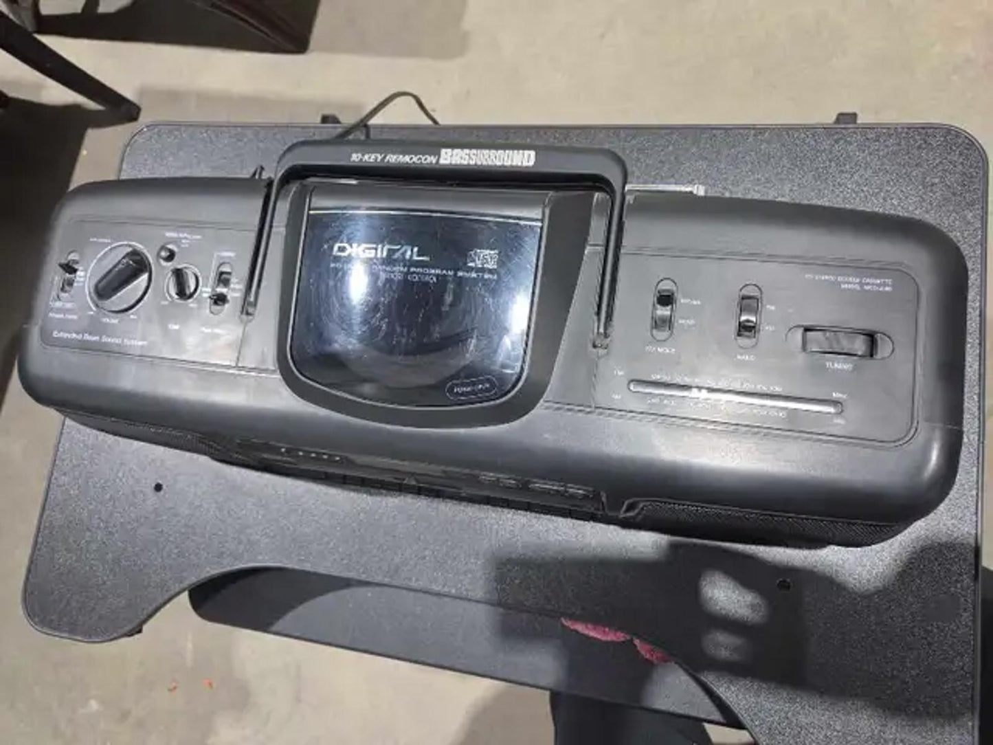 Sanyo MCD-Z30 CD/Radio/Cassette Boombox